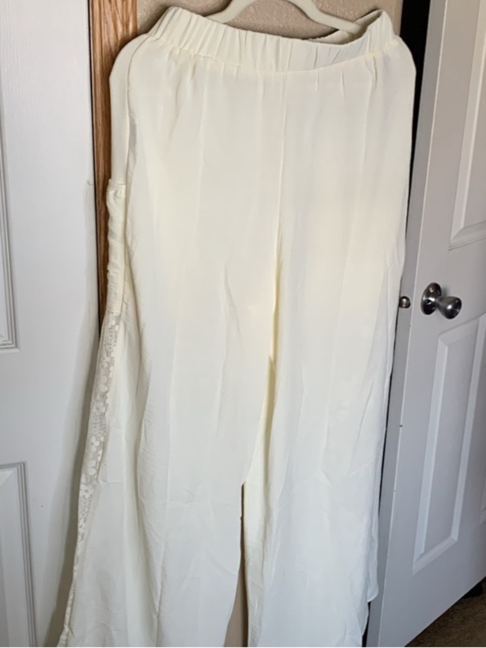 Women’s White Wide Leg Lace-Panel Palazzo Pants NIP - Picture 6 of 6